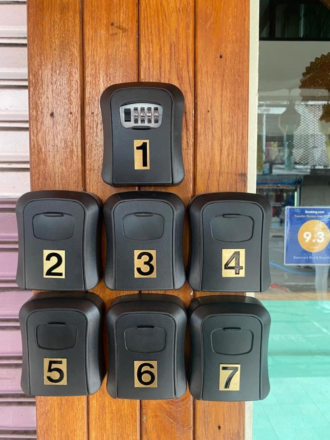 Apartamento Boonnark Bed Night Bazaar No Car Parking Chiang Mai Exterior foto