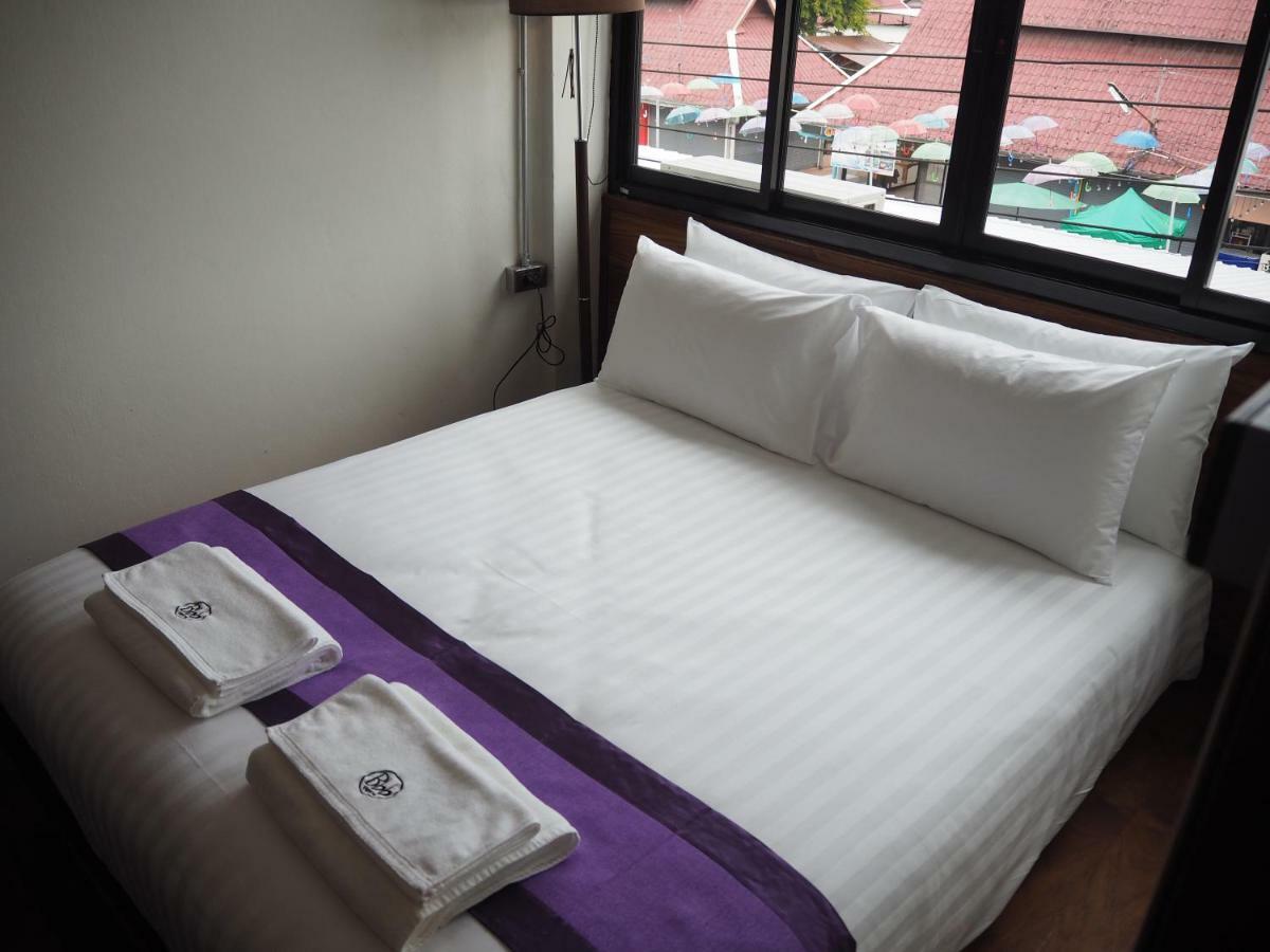 Apartamento Boonnark Bed Night Bazaar No Car Parking Chiang Mai Exterior foto