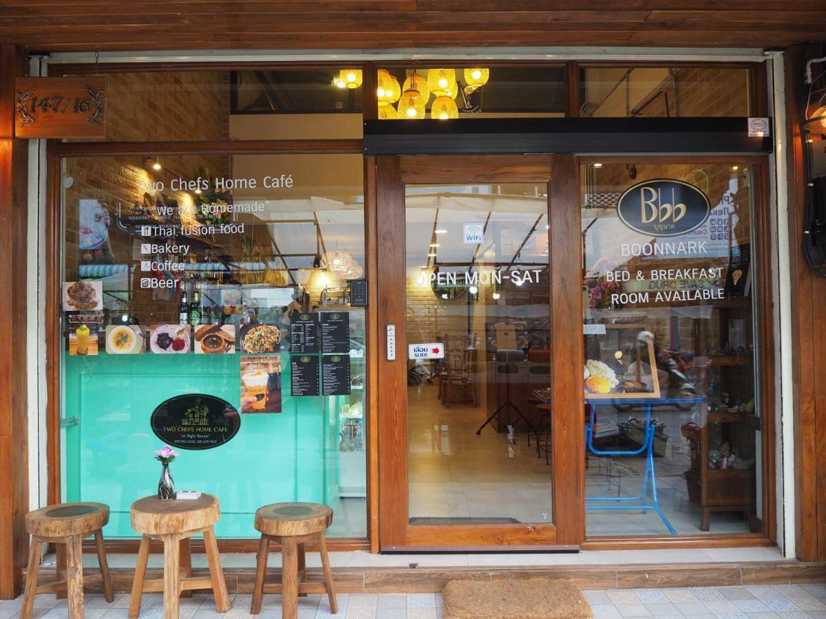 Apartamento Boonnark Bed Night Bazaar No Car Parking Chiang Mai Exterior foto