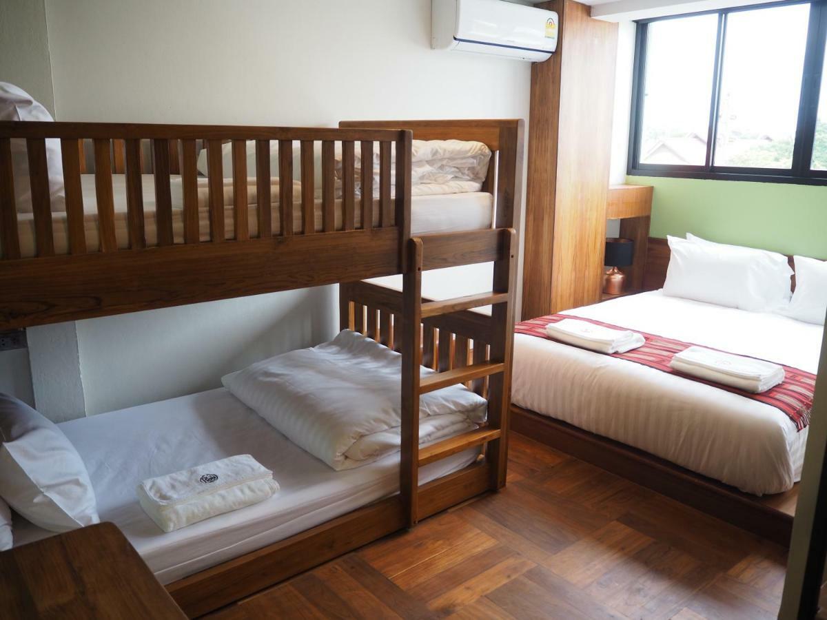Apartamento Boonnark Bed Night Bazaar No Car Parking Chiang Mai Exterior foto