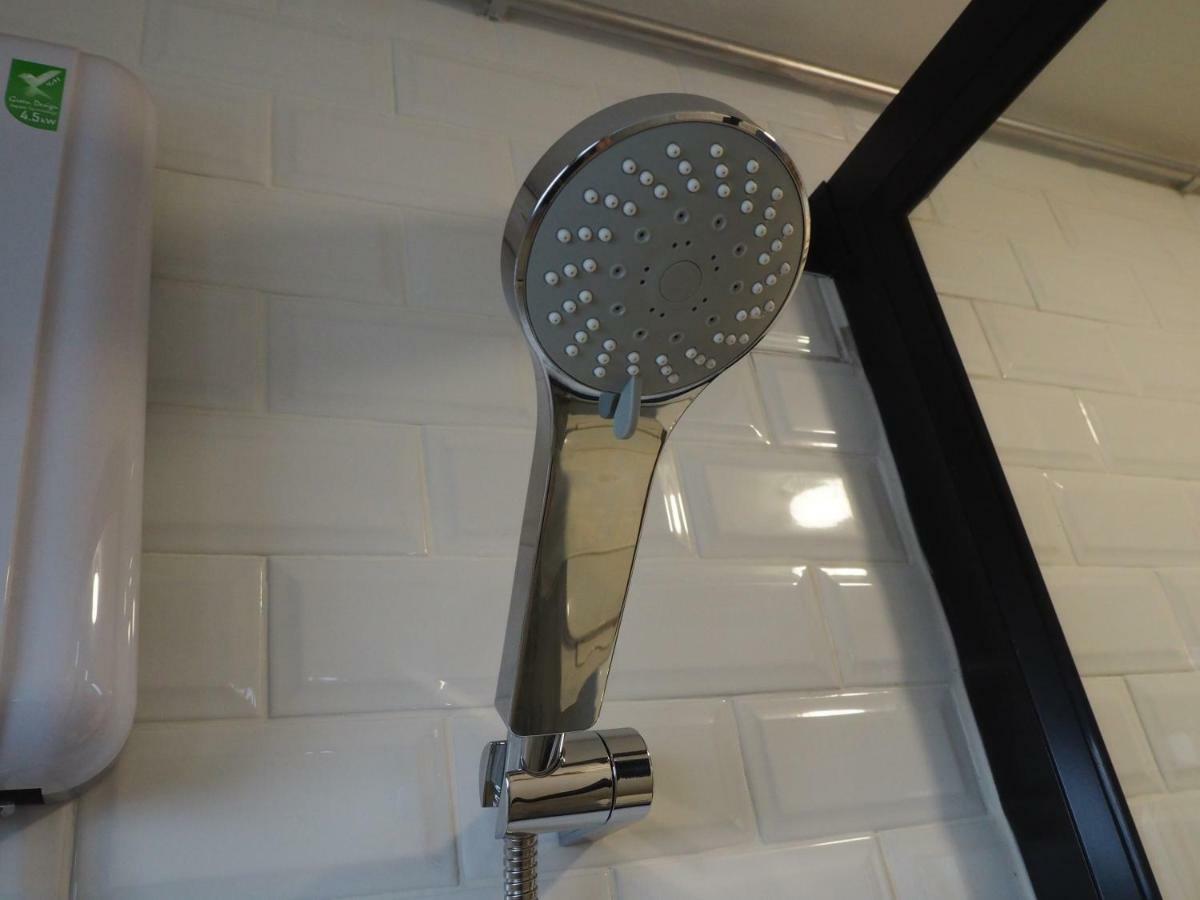 Apartamento Boonnark Bed Night Bazaar No Car Parking Chiang Mai Exterior foto
