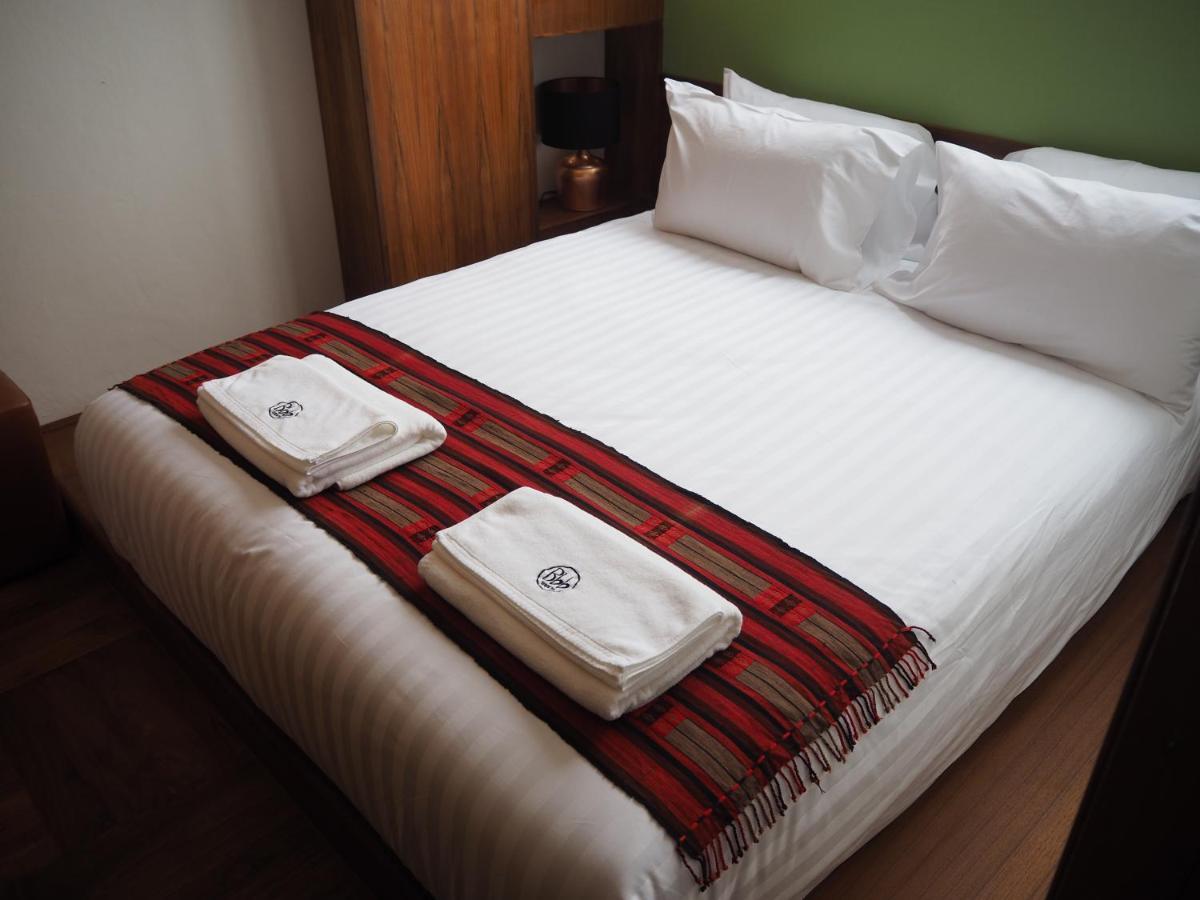 Apartamento Boonnark Bed Night Bazaar No Car Parking Chiang Mai Exterior foto